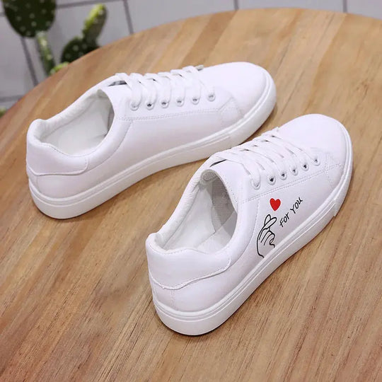 Zapatillas De correr transpirables blancas a la moda para Mujer, nuevas zapatillas informales con cordones y flores bordadas para primavera y otoño MedSurgery Store For Digital Health