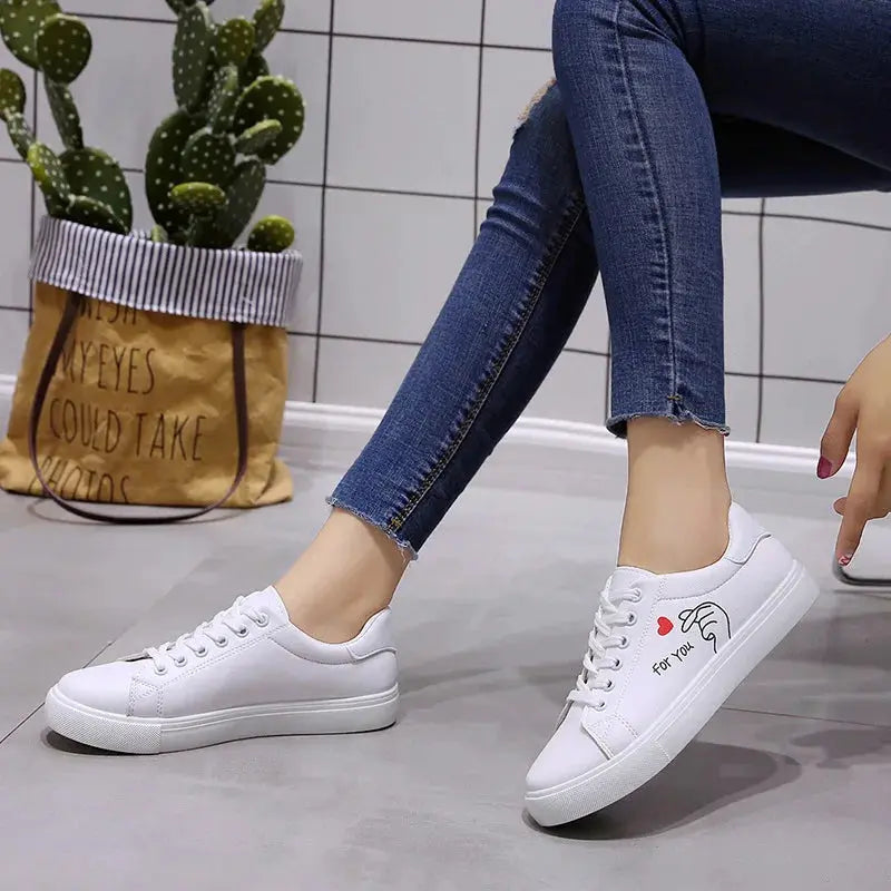 Zapatillas De correr transpirables blancas a la moda para Mujer, nuevas zapatillas informales con cordones y flores bordadas para primavera y otoño MedSurgery Store For Digital Health