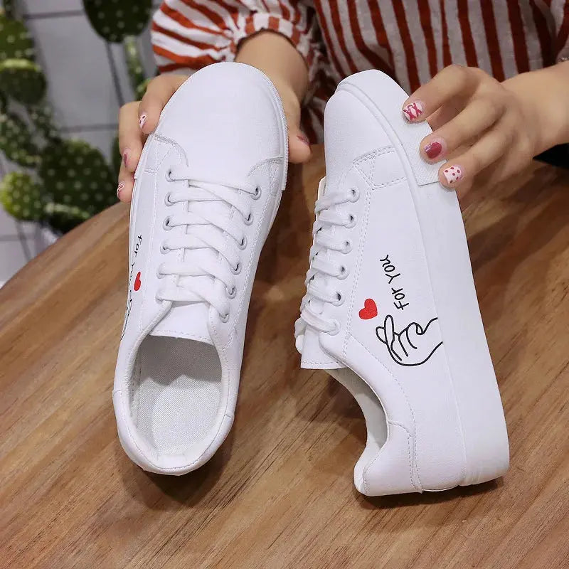 Zapatillas De correr transpirables blancas a la moda para Mujer, nuevas zapatillas informales con cordones y flores bordadas para primavera y otoño MedSurgery Store For Digital Health