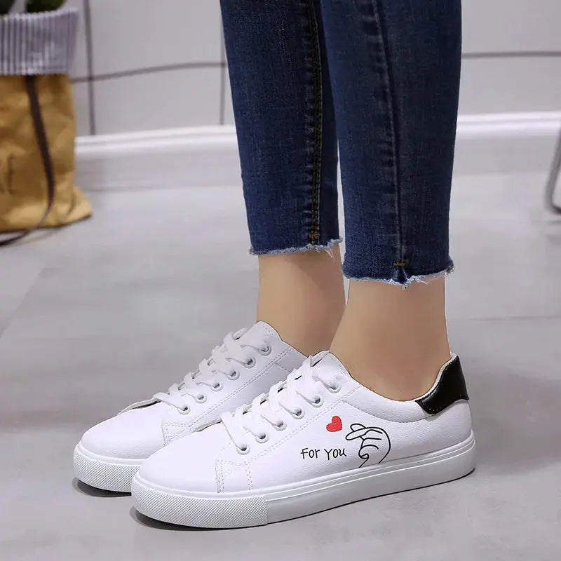 Zapatillas De correr transpirables blancas a la moda para Mujer, nuevas zapatillas informales con cordones y flores bordadas para primavera y otoño MedSurgery Store For Digital Health