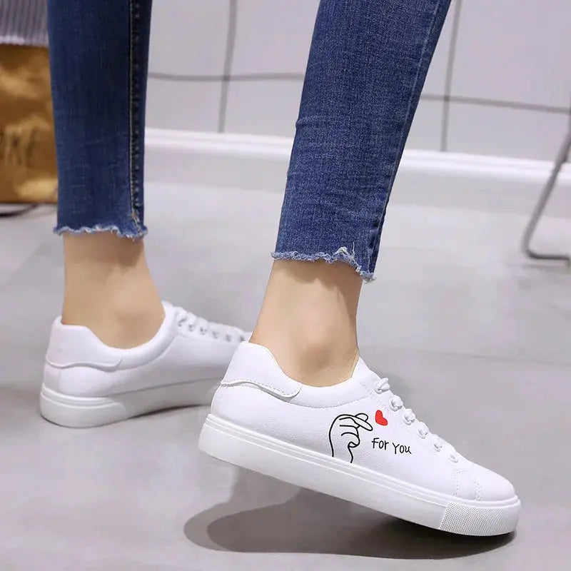 Zapatillas De correr transpirables blancas a la moda para Mujer, nuevas zapatillas informales con cordones y flores bordadas para primavera y otoño MedSurgery Store For Digital Health