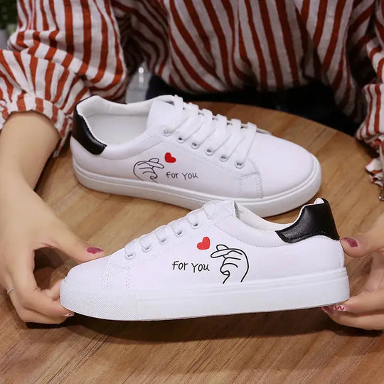 Zapatillas De correr transpirables blancas a la moda para Mujer, nuevas zapatillas informales con cordones y flores bordadas para primavera y otoño MedSurgery Store For Digital Health