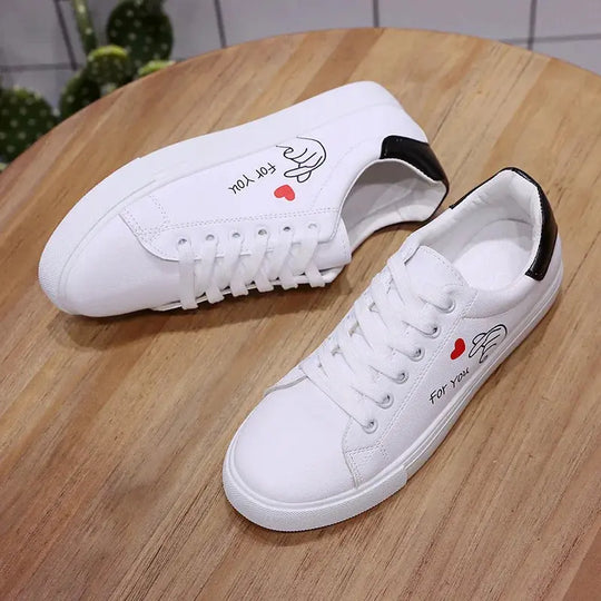 Zapatillas De correr transpirables blancas a la moda para Mujer, nuevas zapatillas informales con cordones y flores bordadas para primavera y otoño MedSurgery Store For Digital Health