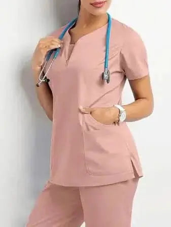 Uniformes Quirúrgicos para Mujer - Confort y Rendimiento Profesional.